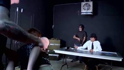 Office Girl - upornia.com