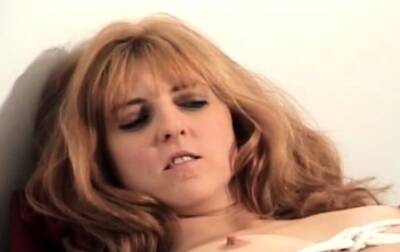 Beguiling floozy is use vibrator in her gash - nvdvid.com