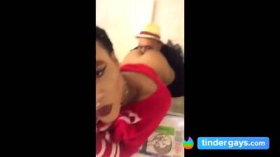 Crossdresser gets her ass licked - icpvid.com