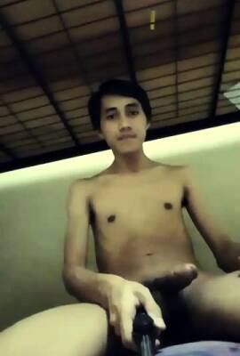 Hostel boy jerking off on cam - icpvid.com