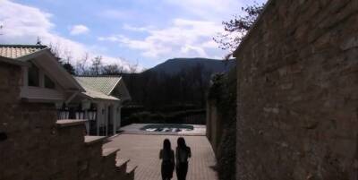 Young chicks getting all up in each others slits - nvdvid.com