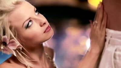 Deep Cock sucking From Blonde By The - nvdvid.com