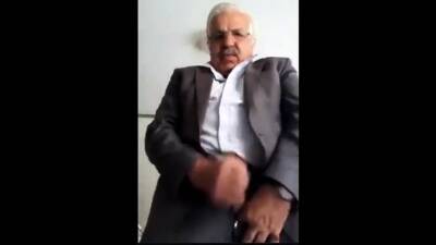 Arab Daddy Showing on Cam - nvdvid.com