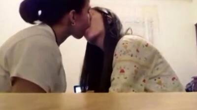 Long make out session - icpvid.com