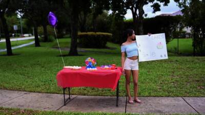 Interracial Girl Alicia Reign's Cupcake Got Eaten - icpvid.com