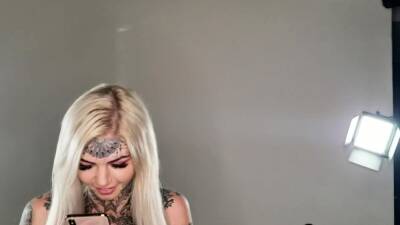 Behind the scenes with tattooed bombshell Amber Luke - icpvid.com