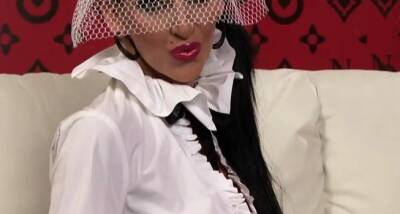 Lesbo playgirl gest her wet, hairless fur pie dildoded - nvdvid.com