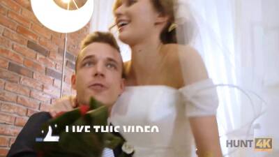 Blonde with natural boobies enjoys sex with BF next to her - sexu.com