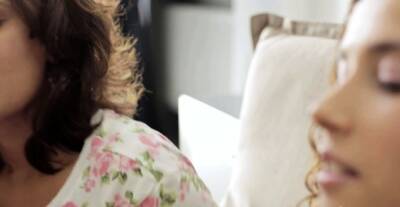 Astounding russian blonde minx Mary Dee caresses big donga - nvdvid.com - Russia