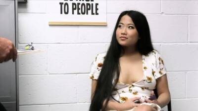 Curvy Asian pounded hard on the office desk - icpvid.com