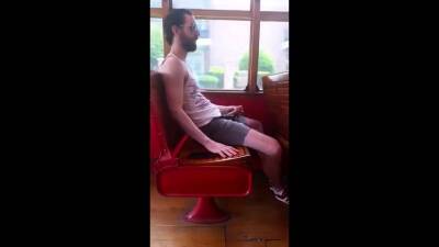Str8 guy stroke in bus - nvdvid.com