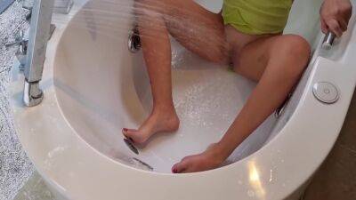 Lonely Beautiful Student Masturbates Pussy In The Bathtub - hclips.com