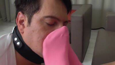 Enjoy If Slaves Take Up With The Tongue Their Feet - upornia.com