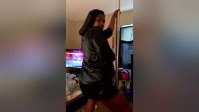 Tha Live Plug - hclips.com