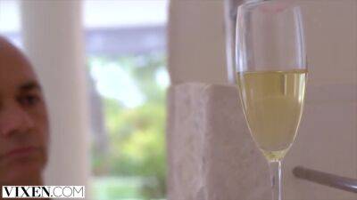 Gorgeous Freya Seduces Her Crush With Horny Outdoor - upornia.com