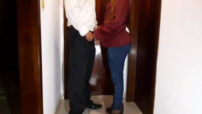 Secretary Sucking And Giving To Boss - hclips.com