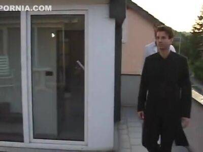 Hot Euro Lesbians Pee - upornia.com