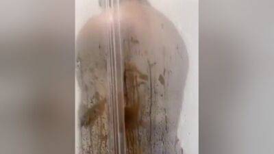 Quicky In Da Shower - hclips.com