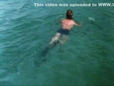 Fantasmes Pornos Dune Novice En Chaleur (1985) - upornia.com