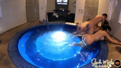 Misy Yo Nos Cogemos Al Gerente Del Motel - hclips.com