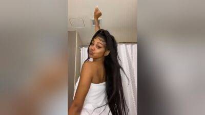 Nipple Slip - hclips.com