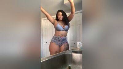 Nipple Slip - hclips.com