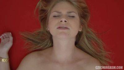 Blonde With A Lovely Pussy 3 - hclips.com