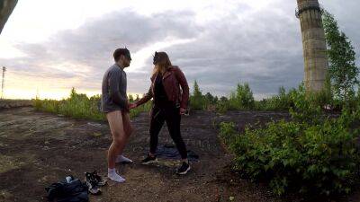 Publichno Trahnula Svoego Malchika Na Krshe Zabroshki - upornia.com