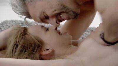 Leyla Fiore In Hot Blonde Makes Her Boyfriend Ejaculate - upornia.com