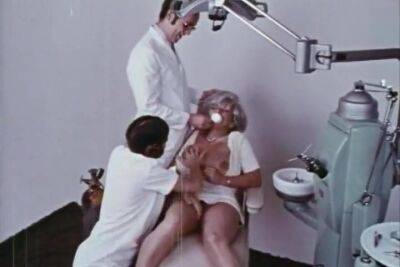 Retro 098 - upornia.com