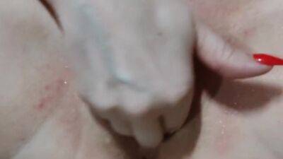 Squirting A Very Very Hot Pussy - hclips.com