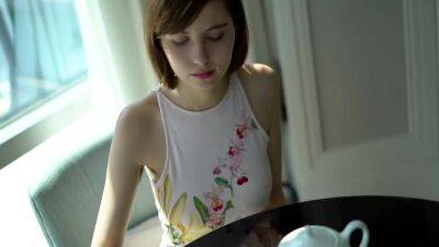 A Natural Hairy Beauty - hclips.com