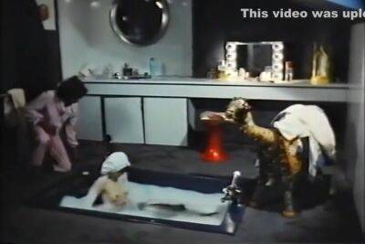 Jouir Jusquau Delire (1977) - upornia.com