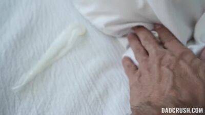 Freya Von-Doom - Freya Von Doom - Stretching Her Out With Freya Von Doom - upornia.com