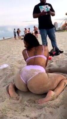 Vaca Fun - Beach - upornia.com