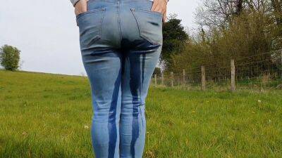 Alice - ⭐ Alice Pees Her Jeans Over And Over! Piss Compilation! - upornia.com - Britain