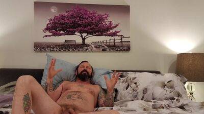 Cougar Knows How To Use Her Pussy To Suck The Cum From Her Prey! - hclips.com