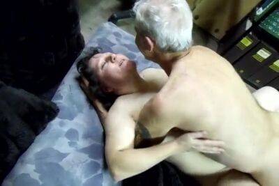 Getting A Good Pounding - hclips.com