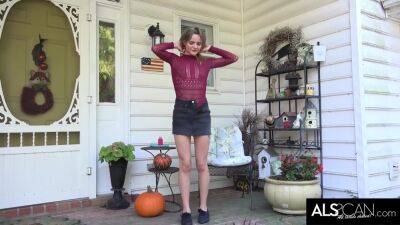 Petite Cums Hard On Her Front Porch With Vibrator With Addee Kate - upornia.com