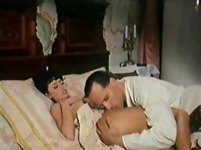 Sexy Brunette Blowjob And Lick - upornia.com