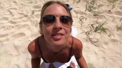 Sneaky Beachside Blowjob - hclips.com