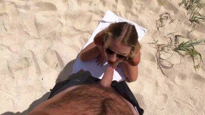 Sneaky Beachside Blowjob - hclips.com