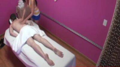 Massage Iyut Service - hclips.com