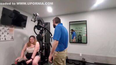 18 Y/o Begs For More Gym Time - upornia.com