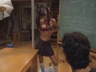 Jennifer - Close Enough To Touch (full Softcore Movie) 2002 - Monique Parent, Jennifer Avalon And Allison Miller - upornia.com - Usa