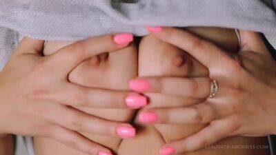 Eos Kiss - Me - On - The - Lips - upornia.com