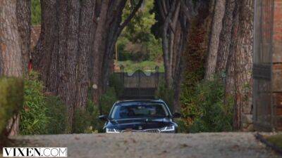 Scarlett Mends With Passionate Affair With Broken Heart - hclips.com