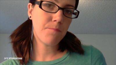 Licking My Fingers - hclips.com