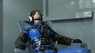 Isolation Cell - upornia.com