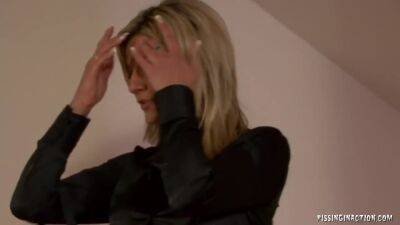 Klarisa Leone In No Piss, No Gain - upornia.com